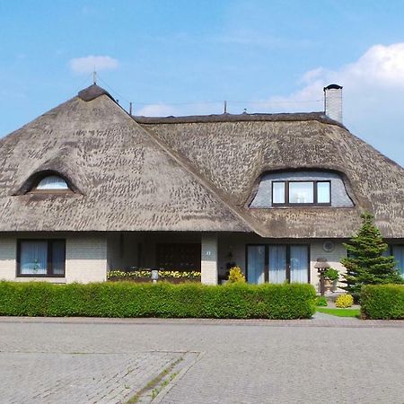 Ferienwohnung Ferien im Reetdachhaus Berumerfehn Exterior foto